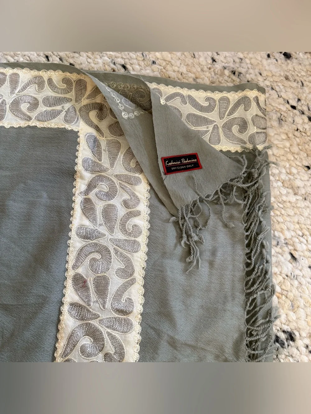 Kashmiri Pashmina scarf shawl green 26.5”x76”